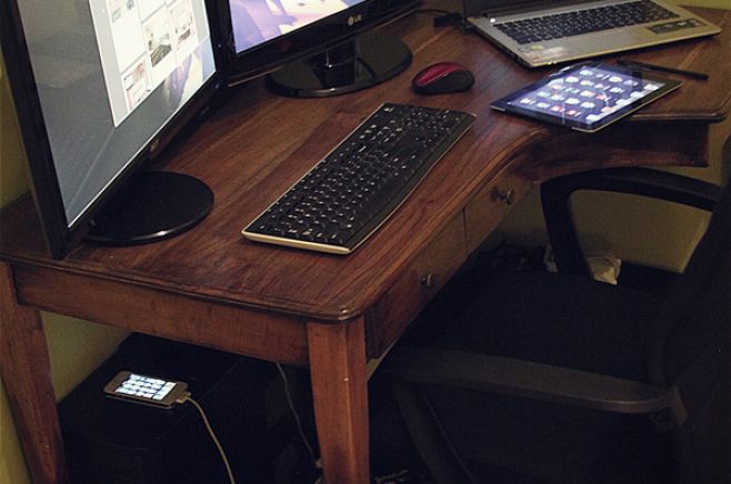 Pensil Kayu Workstation Pensil Kayu Workstation