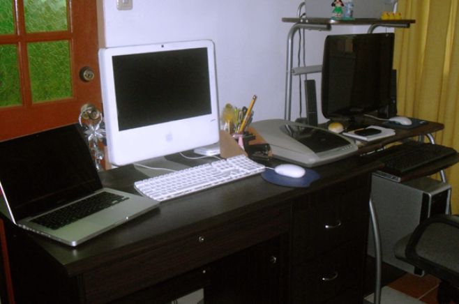 Jan Cavan’s Office Setup